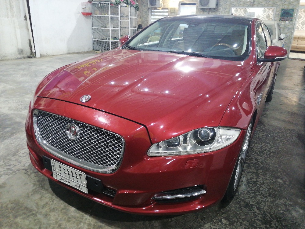 Jaguar XJ